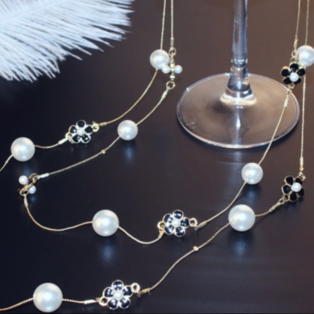NEW✅Double Layer Pearl & Camellia Flower Necklace